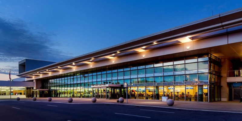 Delta Airlines LIT Terminal – Bill and Hillary Clinton National Airport