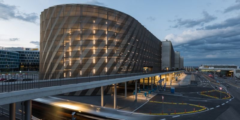 Frontier Airlines STR Terminal – Stuttgart Airport